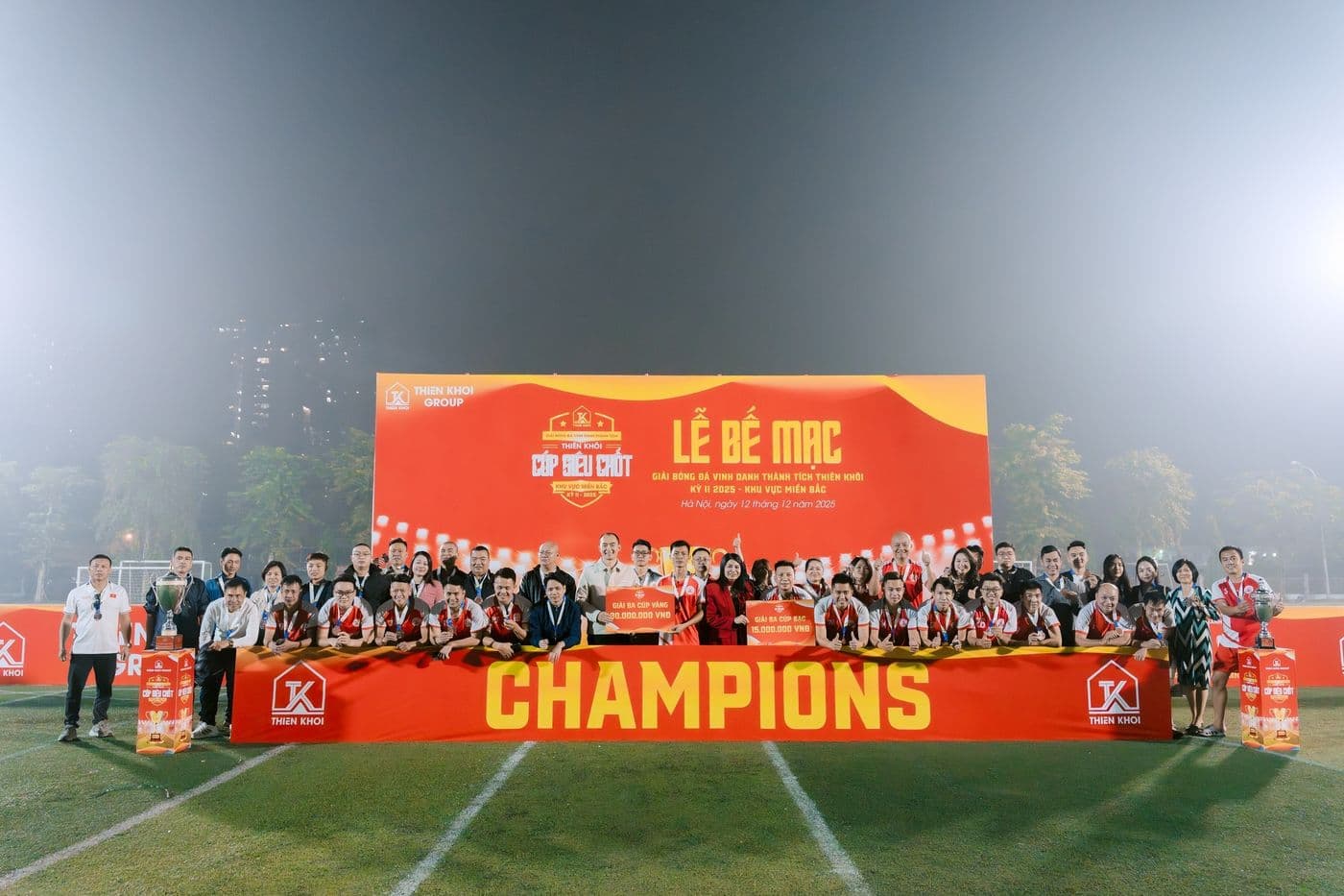 Lễ bế mạc Giải bóng đá vinh danh thành tích Thiên Khôi - Cúp Siêu chốt kỳ II 2025